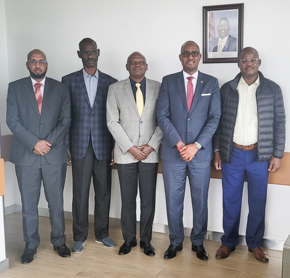 The Director of the Middle East Directorate, Mr. Abdishakur Hussein @ASHAKURHUSSEIN earlier today held a pre-departure consultative meeting with the newly-appointed Ambassadors for stations in the Middle Eastern region. 

Present were: H.E. Ambassador Lt. General (Rtd.) Jonah…
