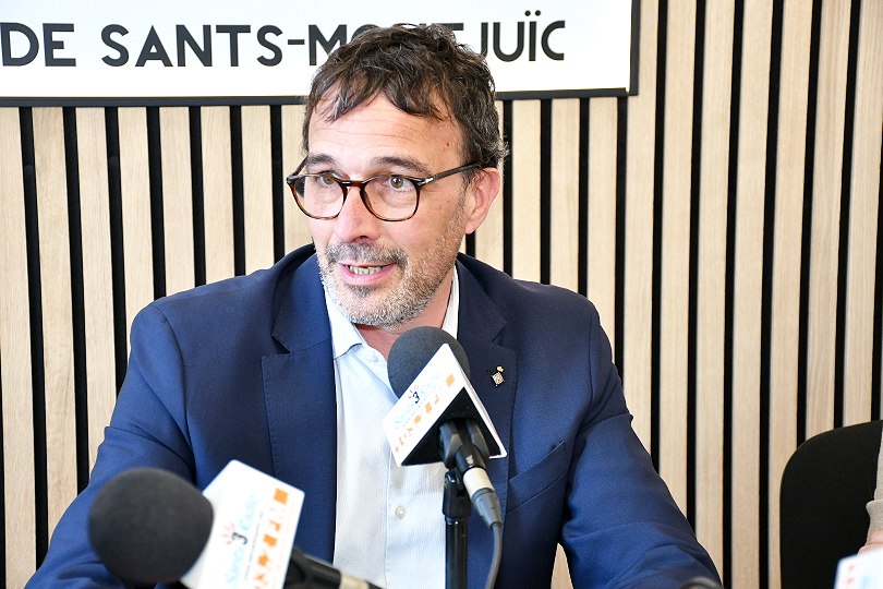 Josep Rius: 'La millor manera per tancar l'etapa d'exili de @KRLS és assistint al Parlament per ser investit novament president de la Generalitat'. Al #SantsMontjuïcAlDia entrevistem @josep_rius de @JuntsXCat. 🎧Audio👉go.ivoox.com/rf/128694734 📰Notícia📸👉el3.cat/noticia/95636/…