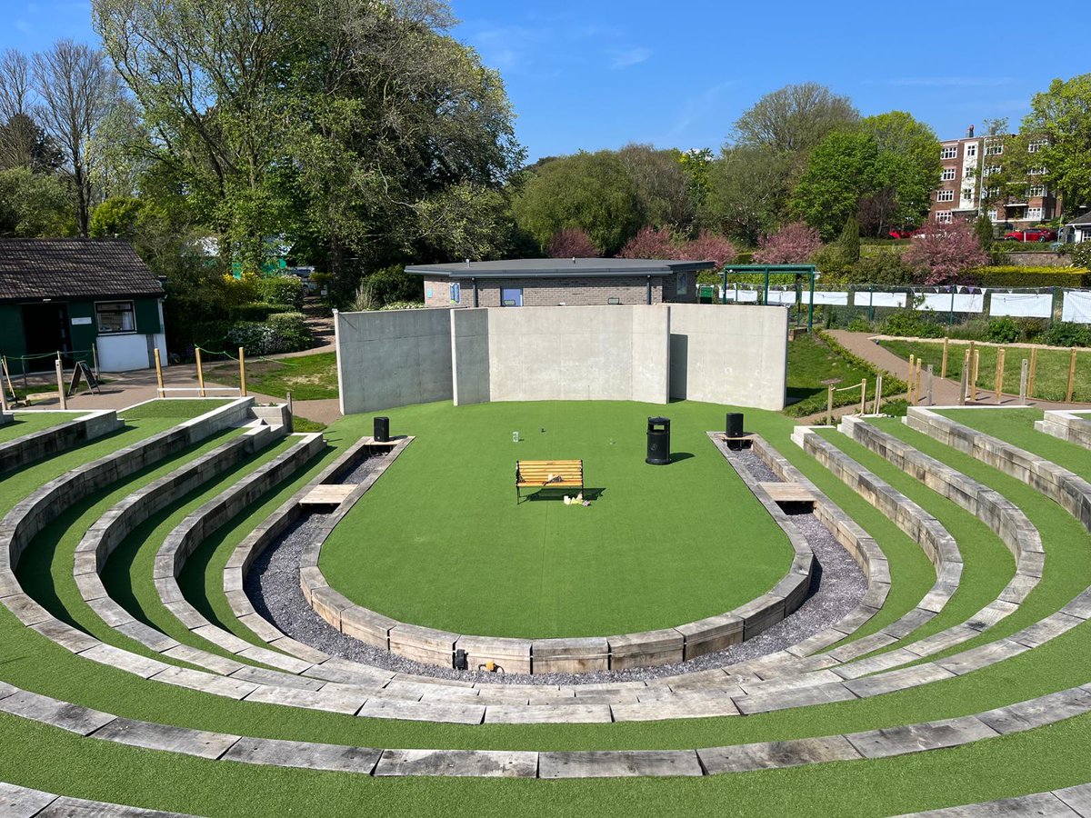 It's a glorious sunny evening at <a href="/BOATheatre/">Brighton Open Air Theatre</a> for The Bench!