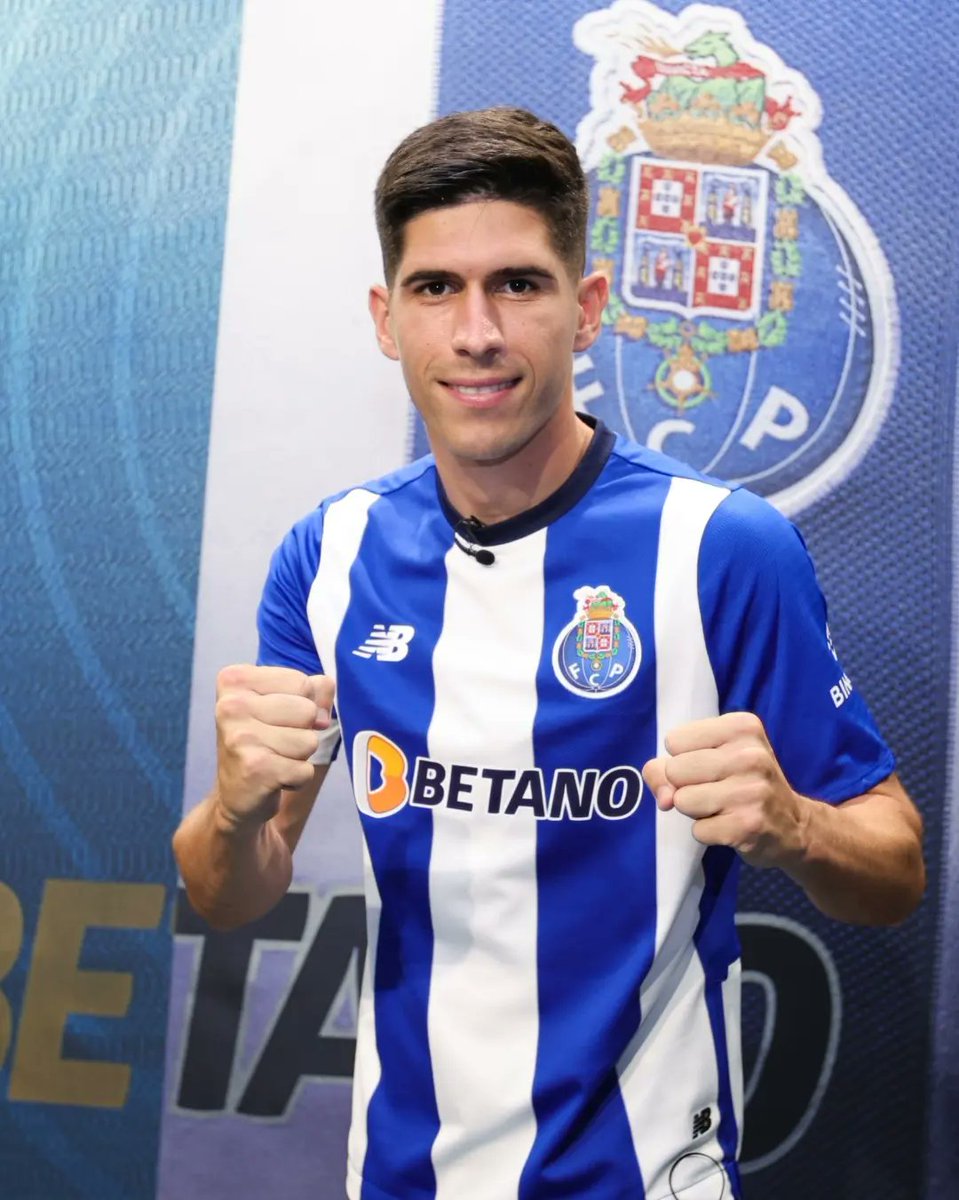 🇪🇦 Fran Navarro: 🗣'Quando cheguei a Portugal, o meu sonho era assinar pelo FC Porto e ser o seu avançado centro. Surgiu esta opção de um dia para o outro e tive de me adaptar o mais rapidamente possível.' Na tua opinião, Fran Navarro merece ter nova oportunidade? 🤔