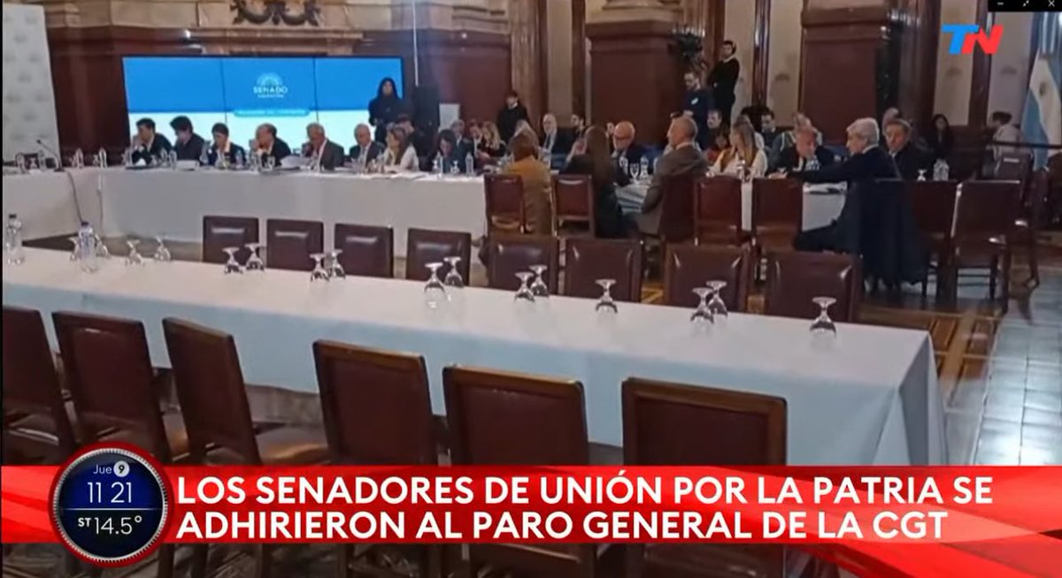 Millones de argentinos se las rebuscaron para ir a sus trabajos y muchísimos otros se tuvieron que quedar en sus casas a su pesar, perderdiendo la jornada laboral culpa de que los sindicatos cortaron el transporte público. ¿No les da ni un poquito de vergüenza?