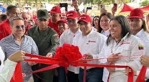 El negocio en PDVSA ahora es un bono de comida para los trabajadores petroleros Atención Tareck William Saab, aquí tienes este nuevo lomito de corrupción en la estatal @PDVSA. Pero no es por la venta ilegal de crudo, ya que supuestamente tienes a todos los responsables de robarse…