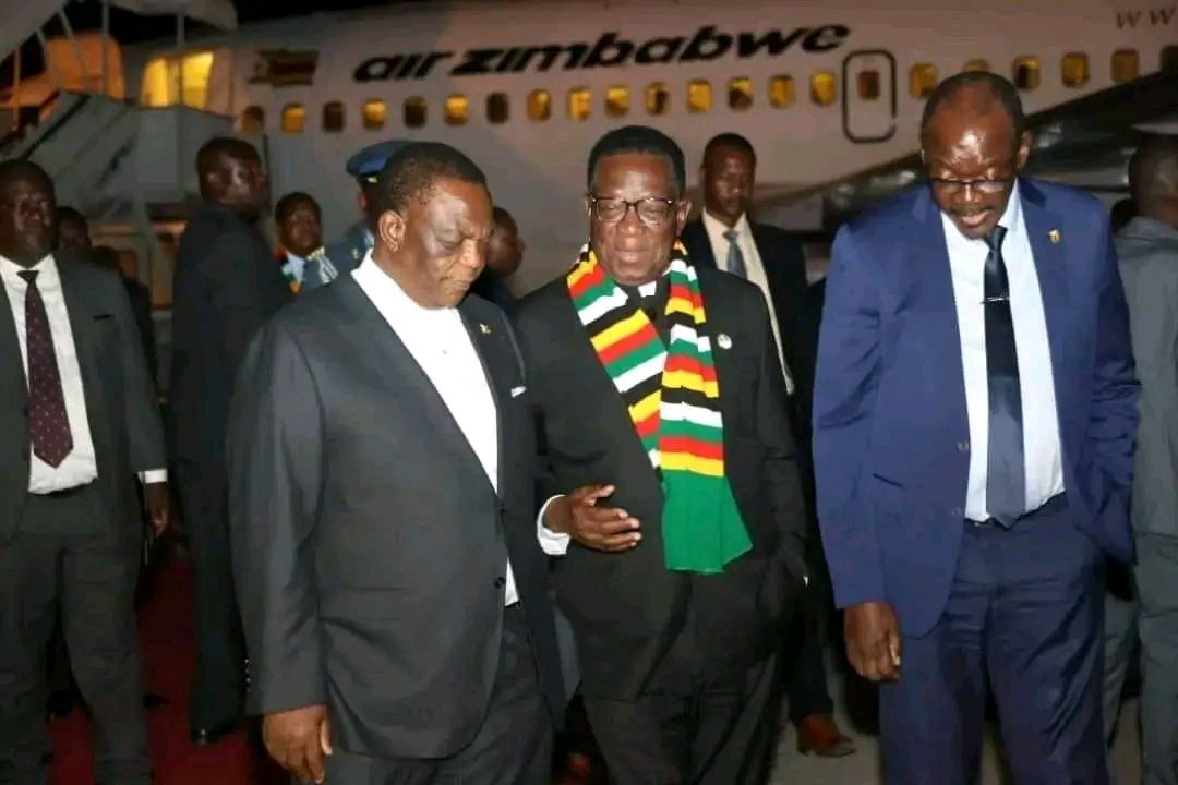 His Excellency President E.D Munangagwa is back home from Kenya @cde_Pardon @dereckgoto @DrMutambudzi @GwavengaJ @JonesMusara @LivingLegend010