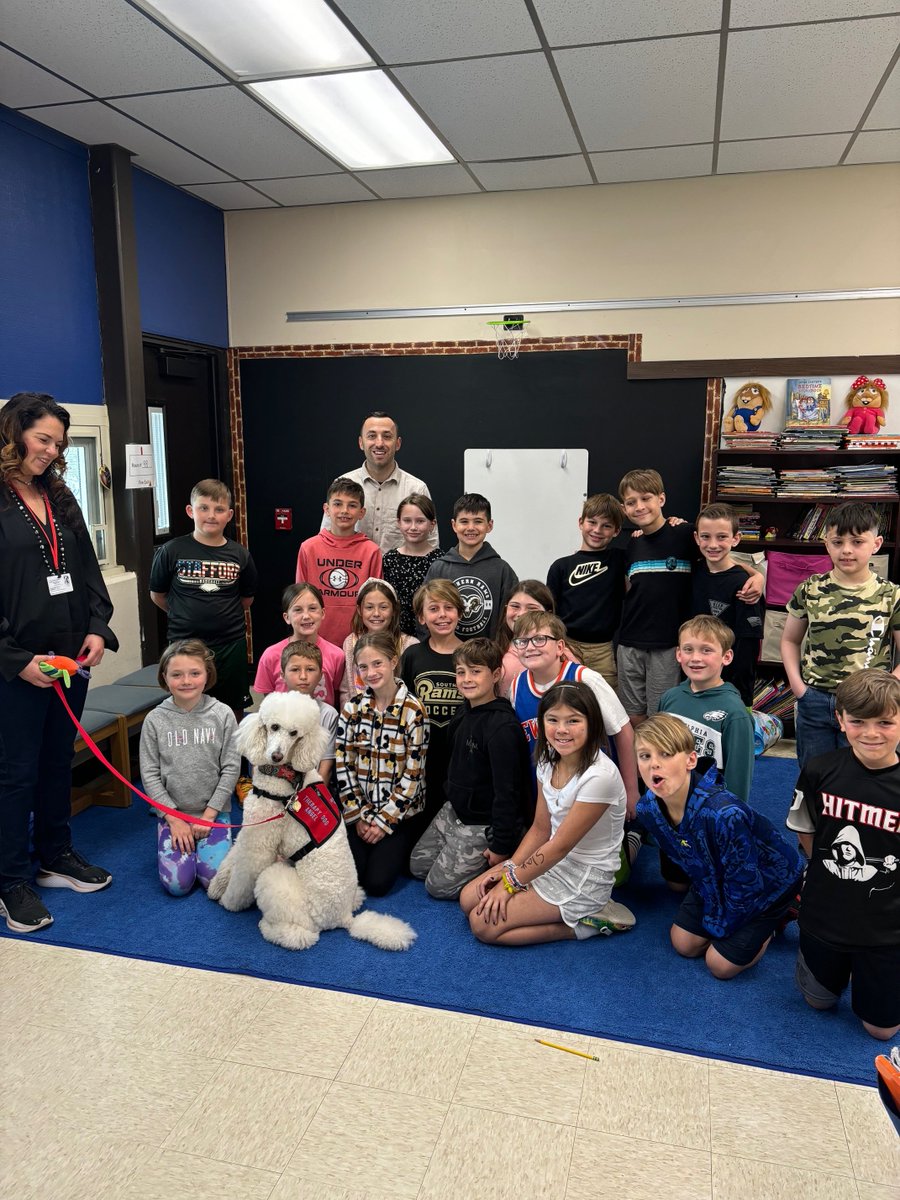 Thank you to Ms. LaBatch for bringing Angel, a registered therapy dog, to visit McKinley Avenue Elementary School today! @StaffordTwpEd @STSD_McKinley #studentsfirst