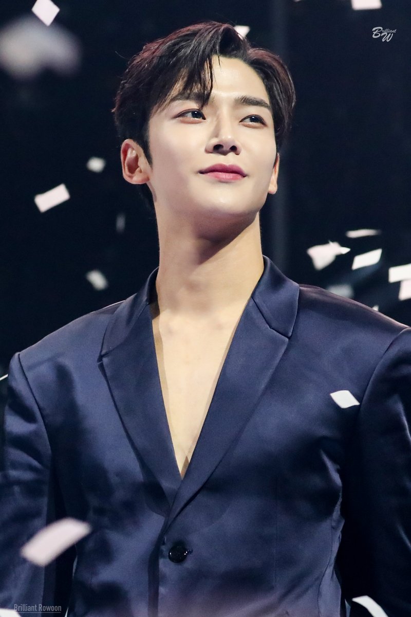 190819 KCON 
((외장하드를 털어야하나 늘 고민인데 올해는 도쿄생파 가니까 내년엔 꼭....))
#로운 #김로운 #김석우 #ROWOON #KIMSEOKWOO #ロウン