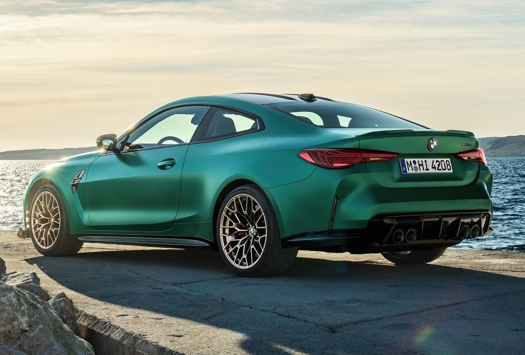 khuleonwheels's tweet image. BMW M unleashes new M4 CS and it’s coming to Mzansi. See details here: bit.ly/3WA0Ffn

#THEM4 #BMWSA #M4CS