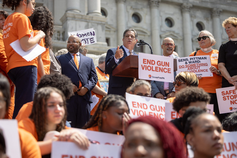 .@Senatorcosta was joined by members of the @PaSenateDems and @PaHouseDems to rally for safe communities free from gun violence.

We must bring gun safety bills to a full Senate vote.

Let's get it done.