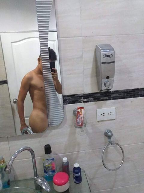 JeffAlejandro06's tweet photo. Una🍆 para este 🍑 https://t.co/diko1cJ4Fo