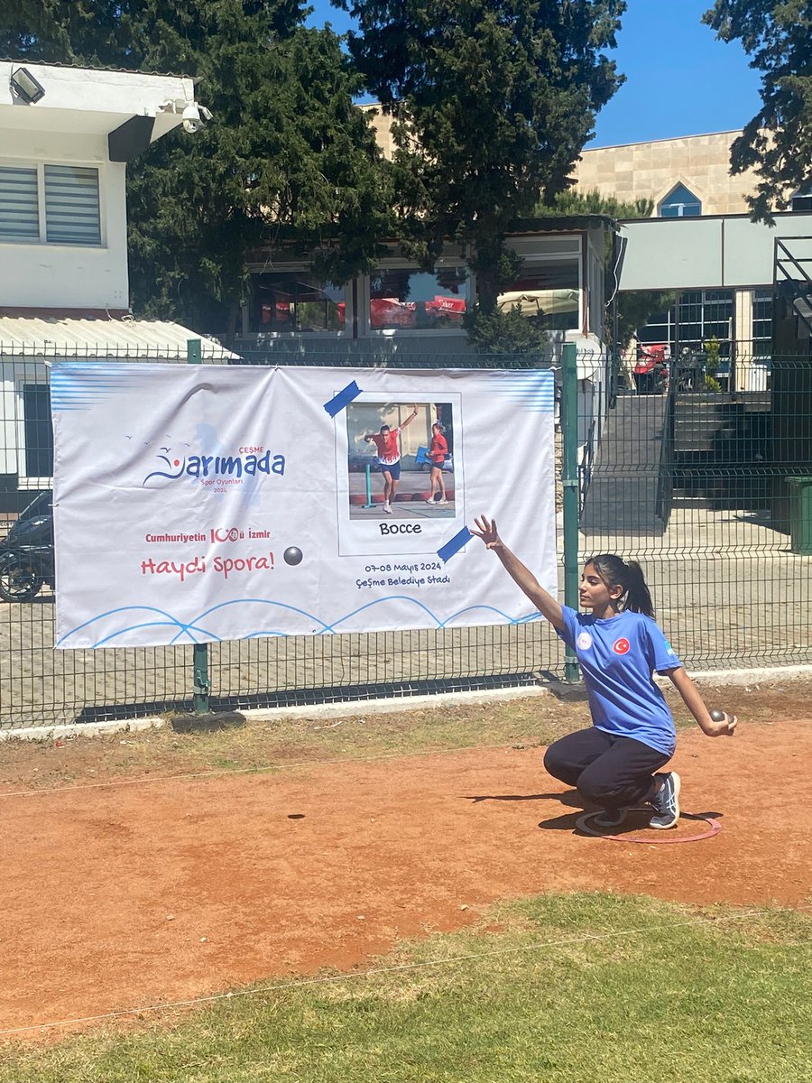 17. Yarımada Spor Oyunları Bocce Müsabakaları devam ediyor. Müsabakalara Katılım sağlayan sporcularımıza başarılar dileriz. 📍Çeşme