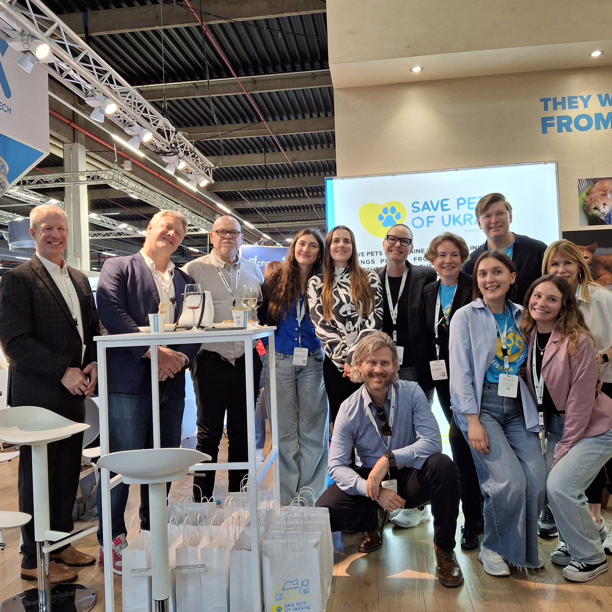 The third day of the #Interzoo2024 and photos with our partners! 🐾
@mcadamspetfoods @GreaterGoodorg 💙
#Interzoo #Exhibition #Partnership #Networking #Business #TradeShow #Animals #Pets #Industry #NetworkingEvent