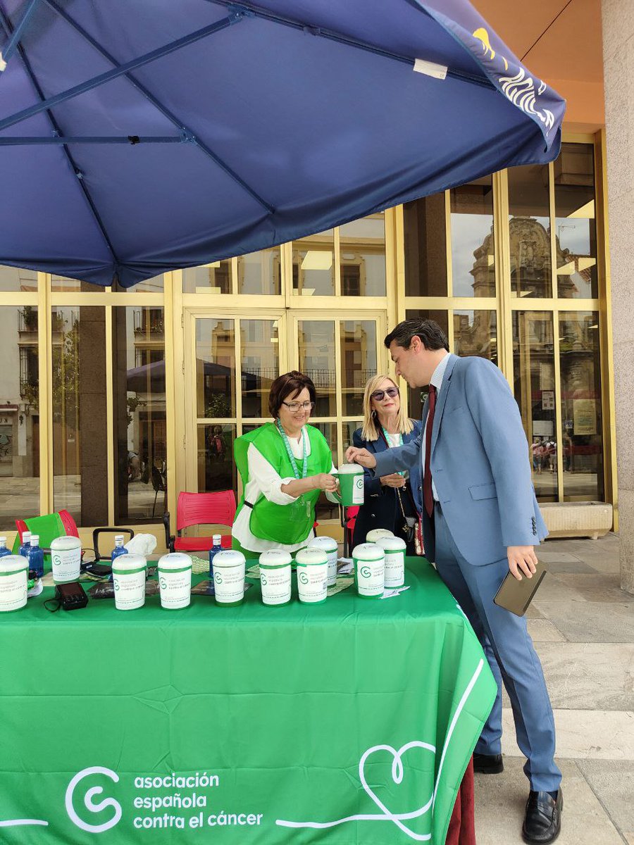 👏 Todo nuestro apoyo a la magnífica labor de <a href="/contracancerCOR/">Asociación Española Contra el Cáncer Córdoba</a> en su #DiadeCuestacion para el impulso de la investigación y la atención a los enfermos #TodosContraelCancer