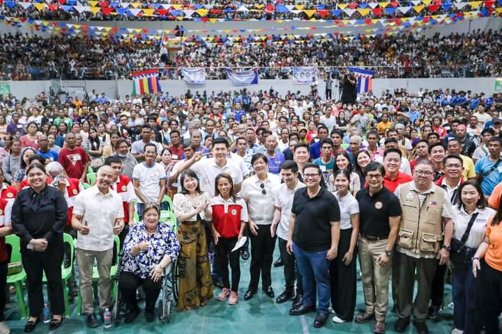 Namahagi si Pangulong Ferdinand R. Marcos Jr. ng tulong sa mga magsasaka at mangingisda sa Zamboanga na apektado ng El Niño.
