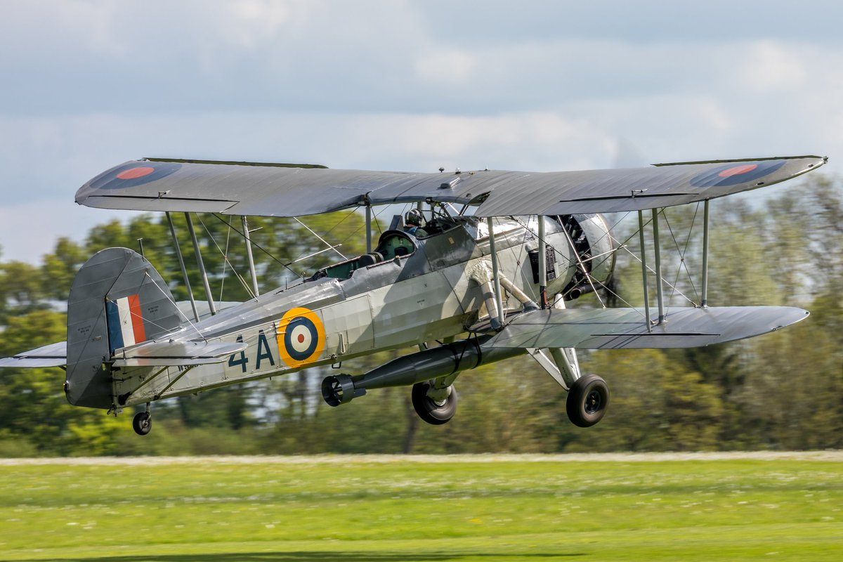 The Navy Wings Fairey Swordfish takes to air at last year’s Shuttleworth Season Premier: King & Country Airshow - good to see that’s it’s been added to this Sunday’s display schedule again…⁦@NavyWingsUK⁩ ⁦@ShuttleworthTru⁩ #shuttleworth #oldwarden #theshed #shed