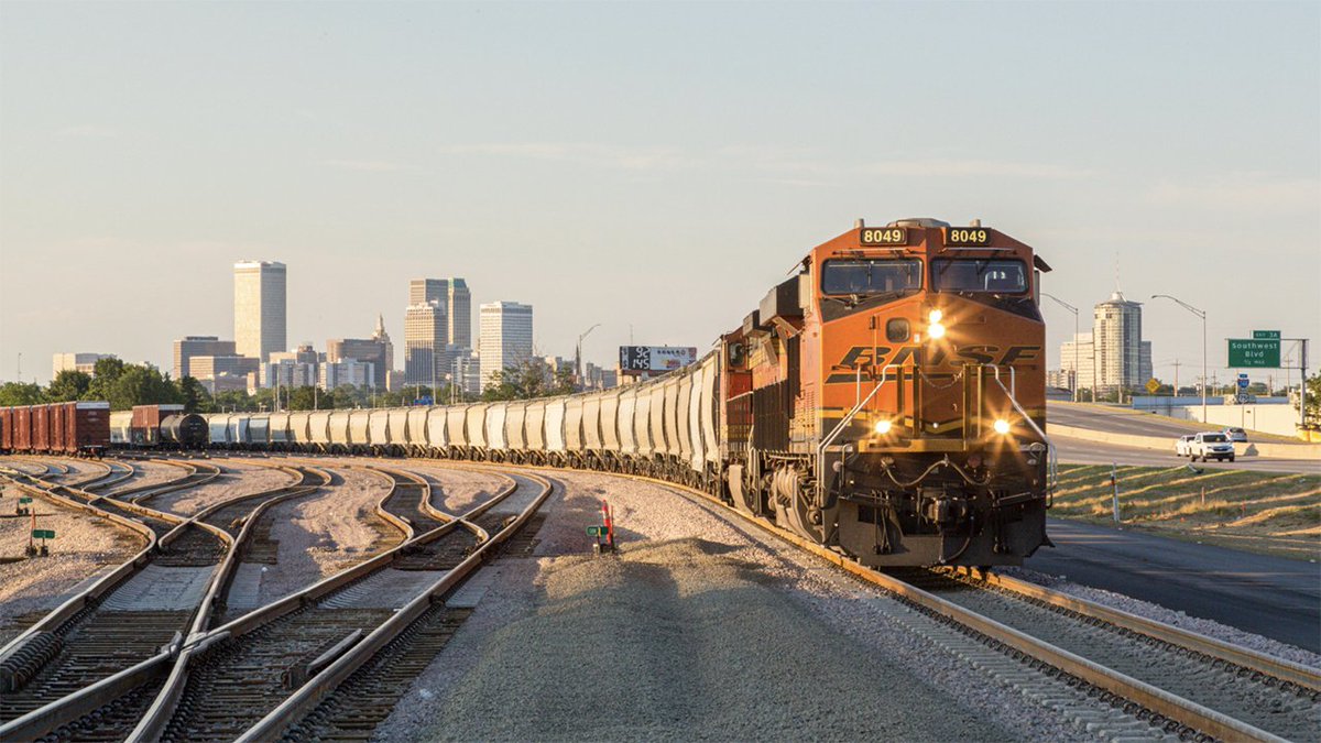 AAR: North American Rail Volume Up Through Week 18 - Railway Age 

zurl.co/fEwG