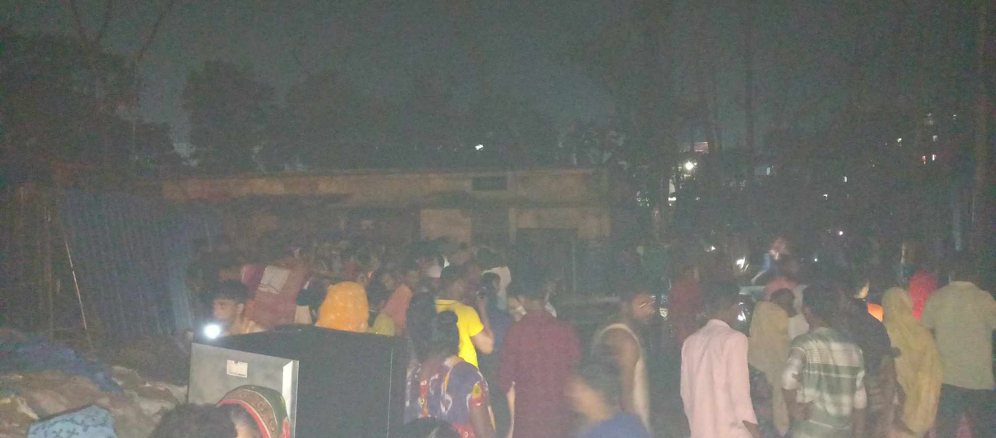 কালিয়াকৈরে কলোনীতে আগুনে পুরলো ২০ কক্ষ