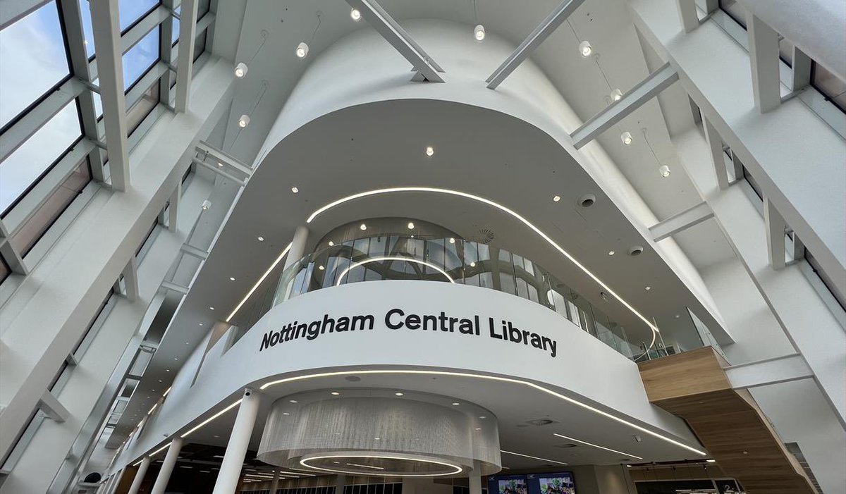 We're holding an event at #Nottingham Central Library next week to provide people with more information about dementia. It's part of #DementiaActionWeek so if you're free on Tuesday, please come along. More below...👇 #DAW24 #AlzheimersUK @alzheimerssoc mynottinghamnews.co.uk/spotlight-on-s…