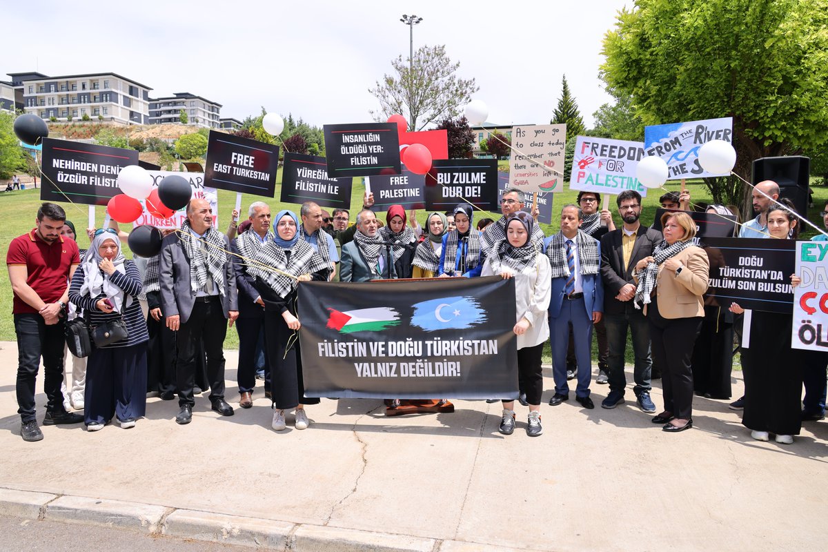 hkunv's tweet photo. 📌Hasan Kalyoncu Üniversitesi'nde Filistin'e Destek Yürüyüşü Düzenlendi

Hasan Kalyoncu Üniversitesi (HKÜ) Psikoloji Öğrenci Topluluğu tarafından İsrail'in Gazze'ye yönelik saldırılarına tepki göstermek ve ABD ile Avrupa'nın çeşitli üniversitelerinde Filistin için yapılan protestolara destek vermek için üniversite kampüsünde "sessiz yürüyüş" gerçekleştirildi.

Haberin detayları için: ⏬👇⏬

https://t.co/IwAekt50Xm