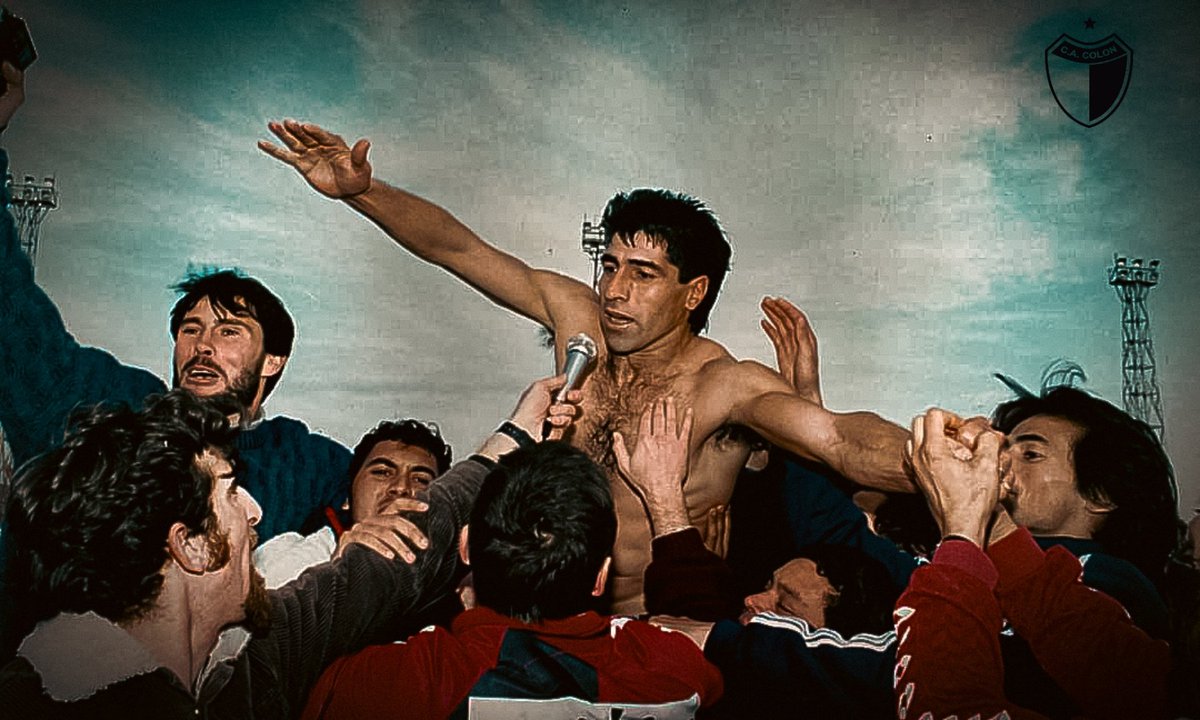 Preso de tu ilusión... ⚽🥹

El Ángel que llegó a Santa Fe para ayudarnos a tocar el cielo con las manos. Hace ya algunos años, acompañando a Colón desde las plateas más altas. Dónde estés, Feliz Cumpleaños "Pampa".
Tu página en nuestra vida e historia es gigante.

#SomosFamilia