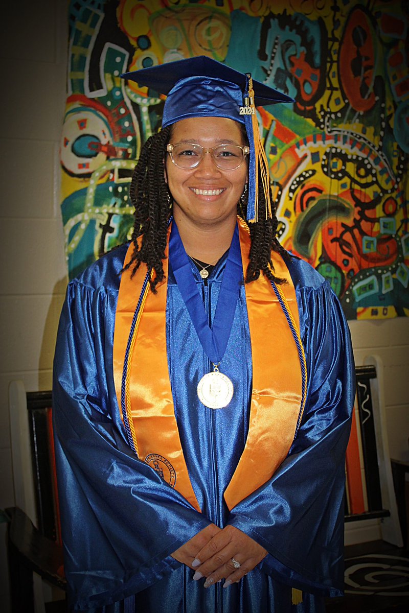 DiggsLatham's tweet photo. Congrats to Mrs. Shandae Frazier, Kinder Asst, for completing her Associates in Applied Science in Early Childhood Ed at #ForsythTech with Honors. Mrs. Frazier was inducted into Phi Theta Kappa. She has also been accepted into the #WSFCS #WSSU #TransitiontoTeach program. https://t.co/v1RMORLsKy