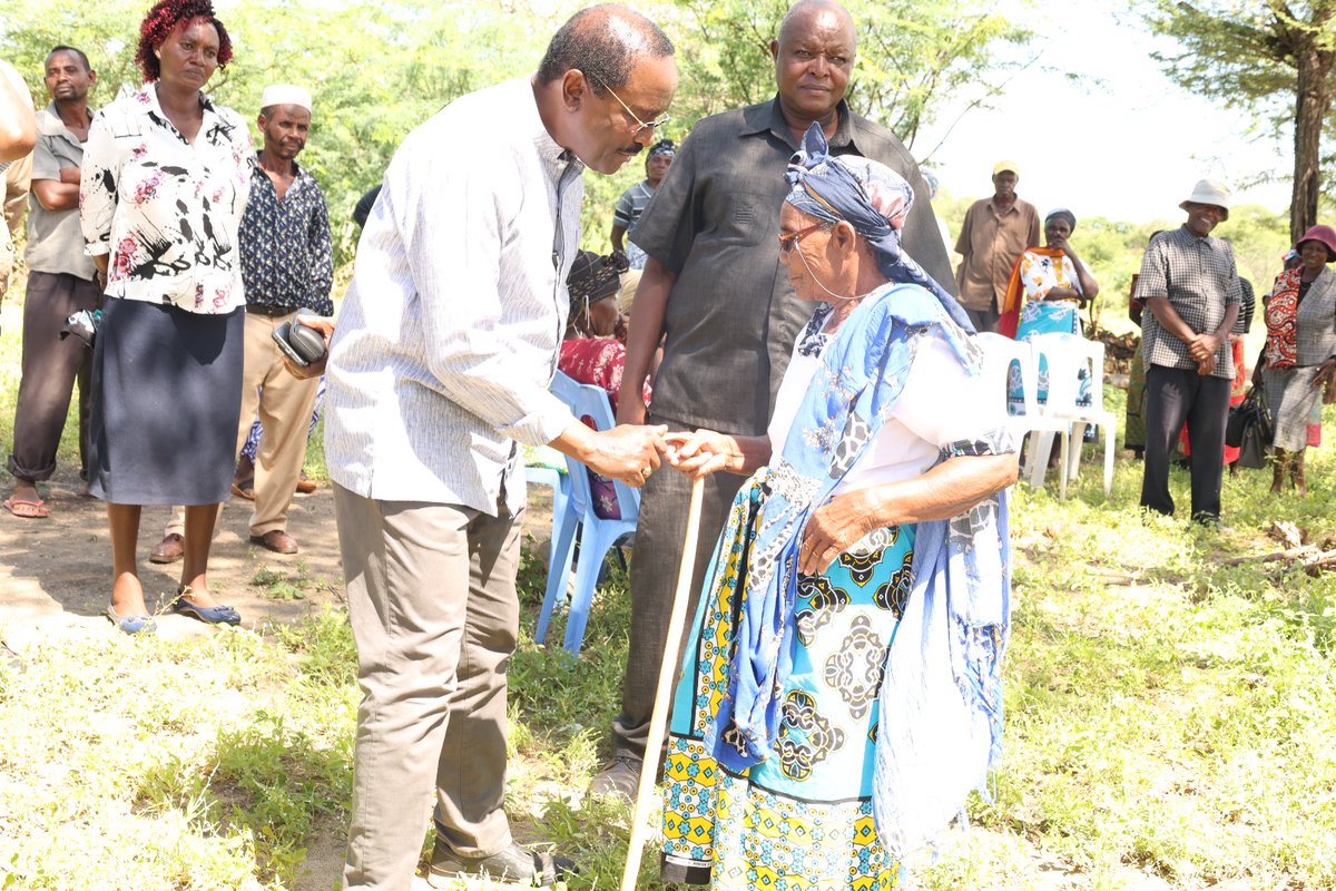PL @skmusyoka was in Tseikuru, Kitui County earlier today. He joined the family of his former assistant Katu Munuvi who had passed on at the beginning of the week. Dr Musyoka celebrated Munuvi as a dedicated worker, who he highly respected. The PL assured the family of his…