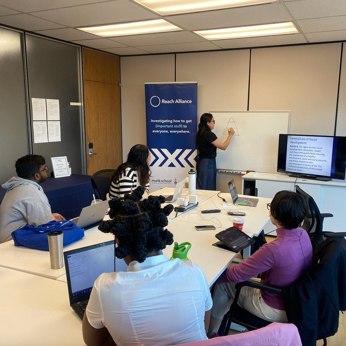 We’re excited to announce the first @ReachAllianceTO cross-university team with student researchers from @UofT & @TecdeMonterrey, supported by @mccallmacbain. This week our @TecdeMonterrey researchers arrived in TO to meet their @UofT teammates for onboarding, coaching, and more!