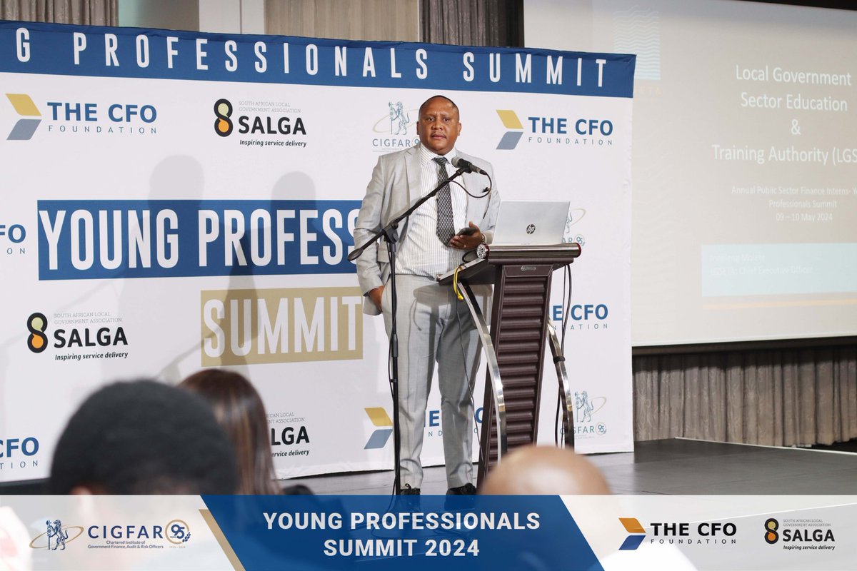 The graveyard shift was kicked off by the CEO of LGSETA - Local Government Sector Education & Training Authority Mr. Ineeleng Molete who brought some energy in the room & shared opportunities available & extended a hand of collaboration to CIGFARO in developing YPs in Public Sec