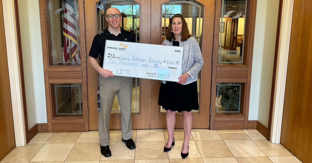 Big thanks to @EmbassyBank - Lehigh Valley for their generous EITC donation, which will be used to support school tours 💙

📸: Steven Green, AVP Team Culture Officer & HR Manager at Embassy Bank, & LoriAnn Wukitsch, President & CEO of #HBMS. #ExploreBethlehemHBMS