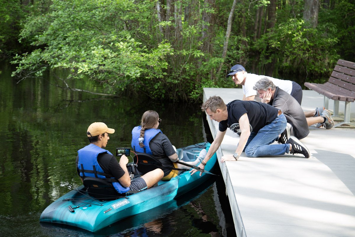amzgstudios's tweet image. How to stress out your PM in one easy step: 

Step 1: Ask her to get in the kayak with the fancy camera gear...without getting it wet. 😅

She did amazing, though! A true natural! 😎🛶

#creativestudio #funonset #travel #tourism 
#videoproduction #travelvideography