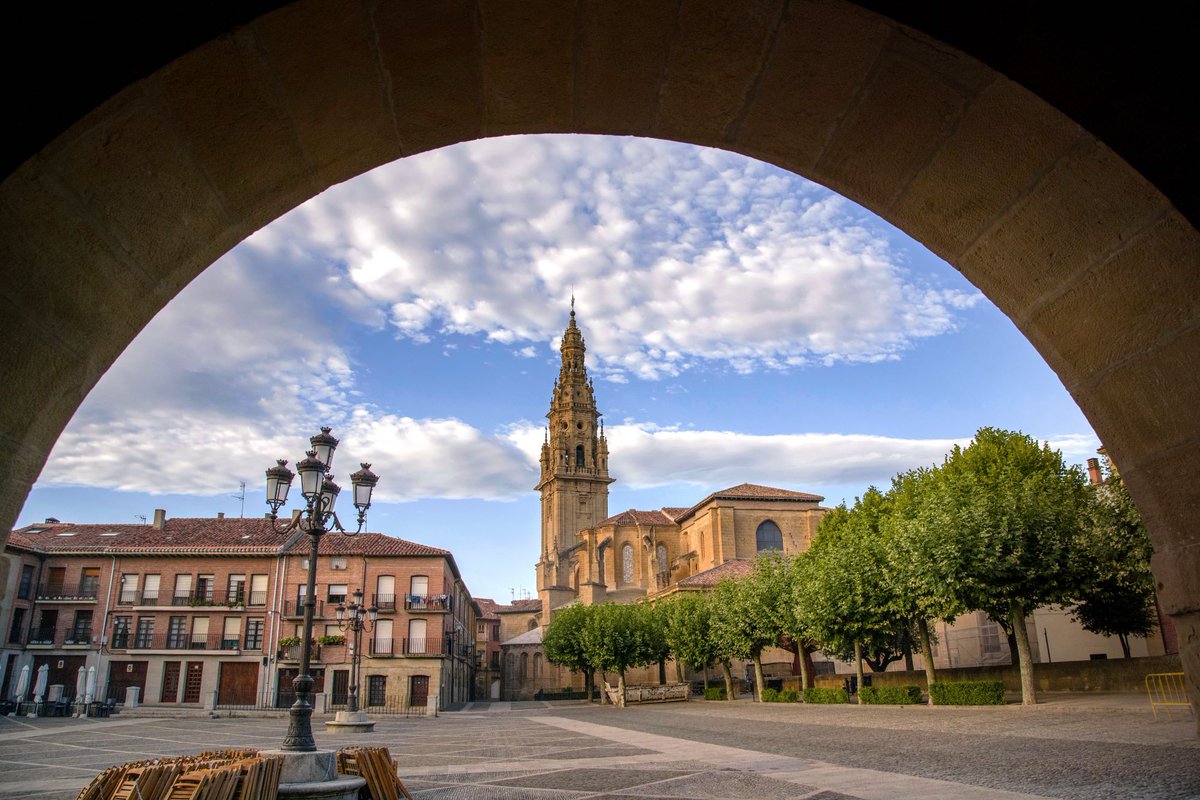 The Way of St James in Spain is a slow travel journey filled with history, art, personal challenges, and spiritual growth. 🚶‍♂️ Discover diverse landscapes, cuisine, and heritage along the way. 🌄🍽️

👉 tinyurl.com/3bnt8uj3

#VisitSpain #SpainCulturalRoutes @visiteurope