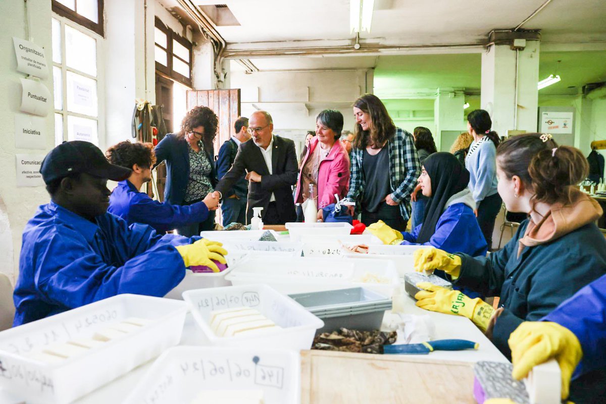 El consorci @OsonaAccio és un referent al país en l’atenció ,prevenció,acompanyament i suports en l’àmbit social. Aquest matí hem compartit amb la seva presidenta, @VTerricabras i l’alcalde de Gurb @pepcasassas , els reptes que afronta la comarca i hem visitat iniciatives que…