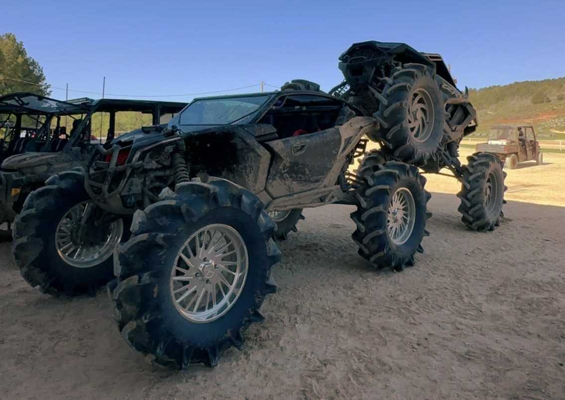 Who says safety can't be stylish? Check out the sleek and sturdy Maverick X3 roll cage - the perfect blend of form and function for all your off-roading adventures! 

#MaverickX3 #RollCageGoals #ThanksForThumpin #LaneLewis