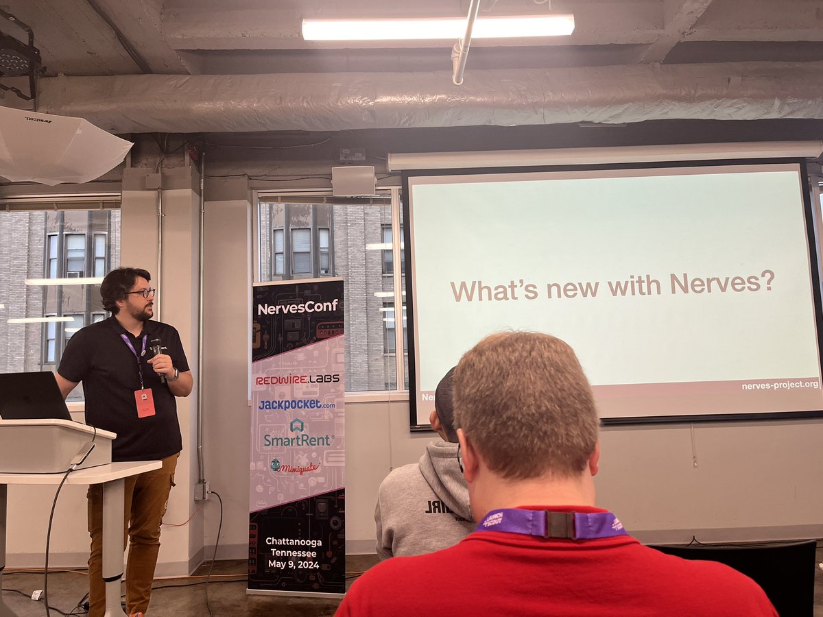 takasehideki's tweet image. As the first session, @JonCarstens is presenting recent @NervesProject updates. There are so many curious features!! #NervesConf #GigCityElixir