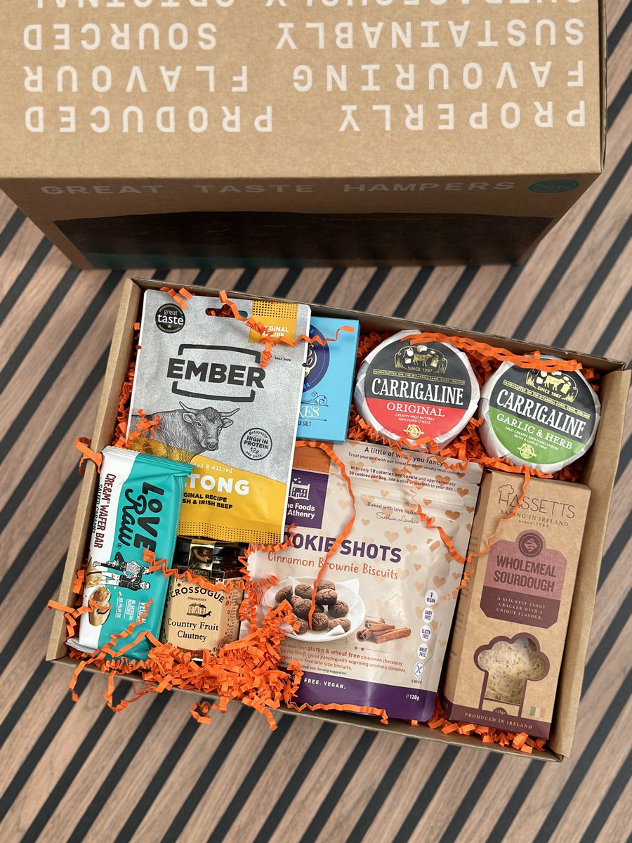 Today's Gift Basket Of The Day is 'Gourmet Pathway Hamper Gift' 🧀

ow.ly/15tc50Rzw8r

Follow & RT to enter #prize draw to #win a Gift Basket. More info via our blog.

#dailydispatch #gifts #competition #giftbasketsrule #birthdaygifts #wineandcheesegifts