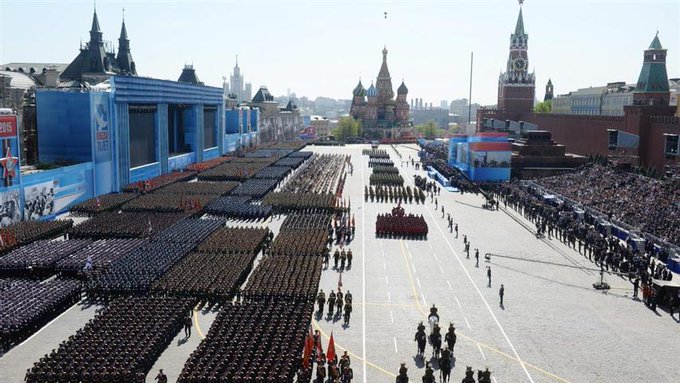 #DiaDeLaVictoria #Cuba 🇨🇺 recuerda hoy el aniversario 79 del Día de la Victoria contra el fascismo, en cuyas conmemoraciones en la Plaza Roja de Moscú 🇷🇺 se halla el presidente @DiazCanelB #AgriculturaCubana @MinagCuba @RamnMonte1 @JorgeLuisTapiaF @YdaelB @JuliaMurielEsc1