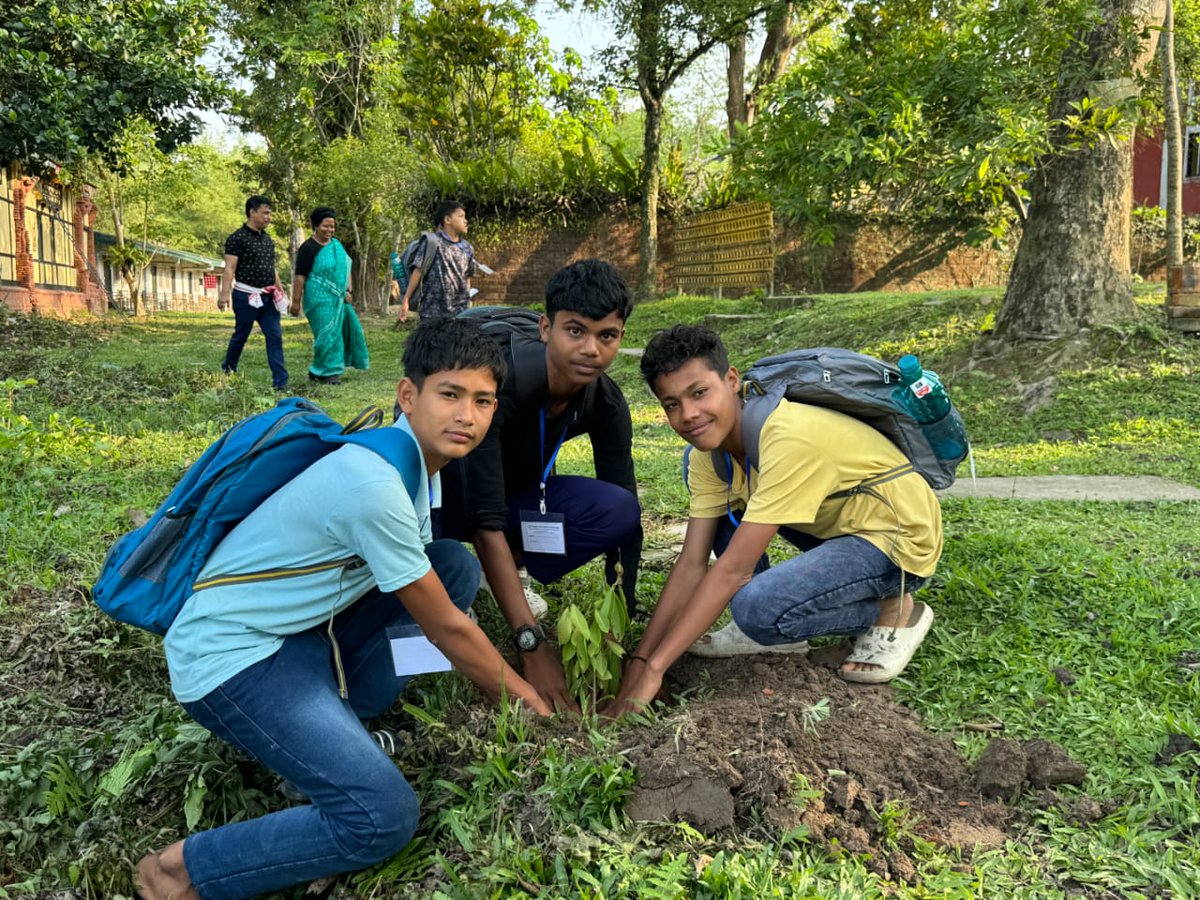 🌿 The 16th Nature Orientation Initiative has begun at KNP. This year, 50 forest fringe students, including divyang and underprivileged children, will immerse themselves in wildlife conservation. Here's to nurturing the next generation of conservationists 🦏🐅 #Kaziranga #NOI2024