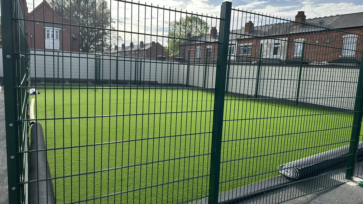 👀 The surface is starting to appear in our brand new Key Stage 1 MUGA!

More work to be completed next week - it's starting to take shape now! 🥳

@PlaytimeByFawns