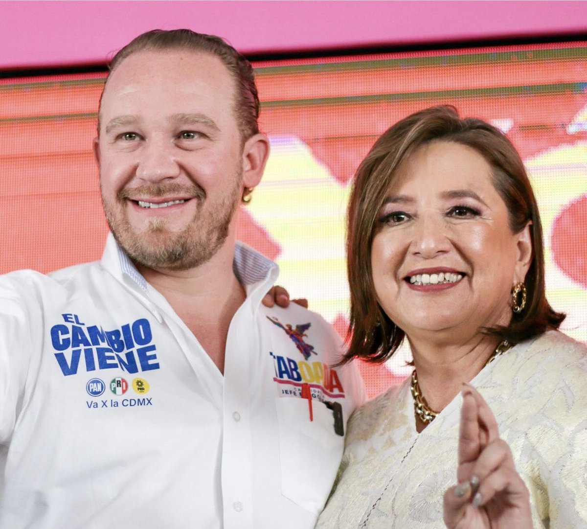 saliendoalaluz's tweet image. ##XochiltGalvezPresidenta2024  #SantiagotaboadaCDMX  #PRI  O #PRD  O #PRI.  #VotoMasivoParaXochitl  #JOVENES  #MexicoDesperto  VOTEMOS TODO MEXICO SIN DIVIDIR VOTOS. POR EL FUTURO DE HIJOS Y NIETOS. Q PODAMOS VIVIR CON LEY LIBERTAD Y DISFRUTAR DE NUESTRO PATRIMONIO