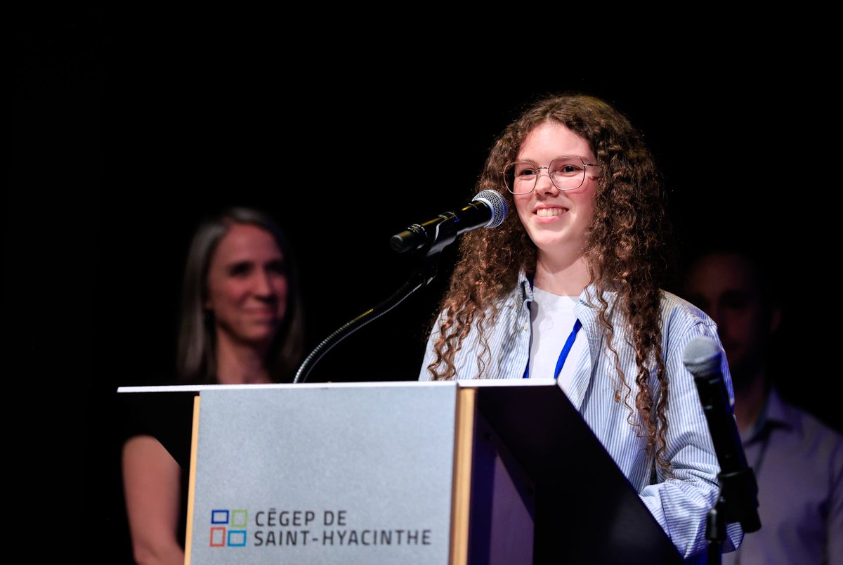 FRQ_NT's tweet photo. Le @FRQ_NT est fier de soutenir le prix #FemmedeScience, remis dans le cadre de la finale nationale du concours «Science, on tourne»!
Bravo à Sarah Bergeron du Centre d’études collégiales en Charlevoix!
#communautéFRQ
@p_beauchesne @JaniceBailey6 @RIASQ1
https://t.co/RSniraslIc https://t.co/XoAsWUl2Xn