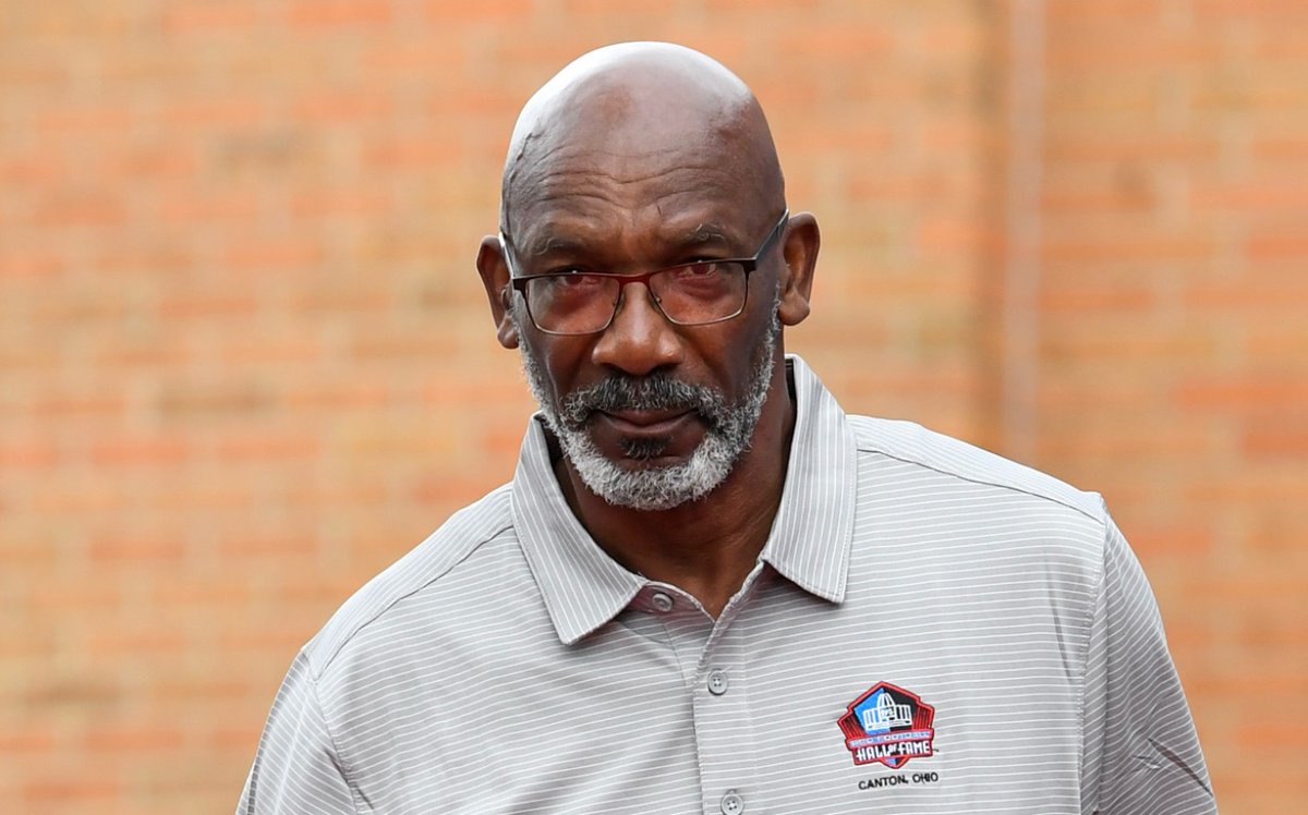 Steelers Legend John Stallworth makes big-time donation to alma mater Alabama A&amp;M

Alabama A&amp;M University announced that it is the recipient of a $1.2 million endowment from the John Stallworth Foundation 
pittsburghurbanmedia.com/football#89dc4…