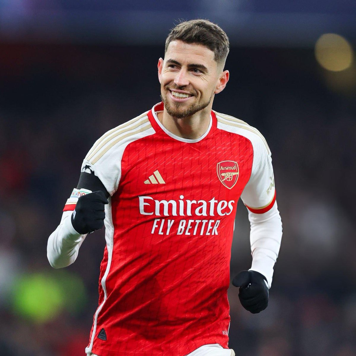 Arsenal, Jorginho'nun sözleşmesinin 2025 yılına kadar kadar uzatıldığını açıkladı.