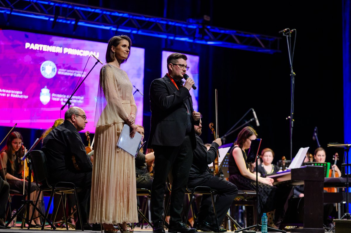 SymphOpera Fest kicked off with Simfonic Stand-up Comedy show 🎵

✨ The SymphOpera Fest, blending symphonic music and opera, debuted in Suceava on May 7th. ASSIST Software is a partner of this unique festival, which is taking place for the first time in Suceava. 🎉
