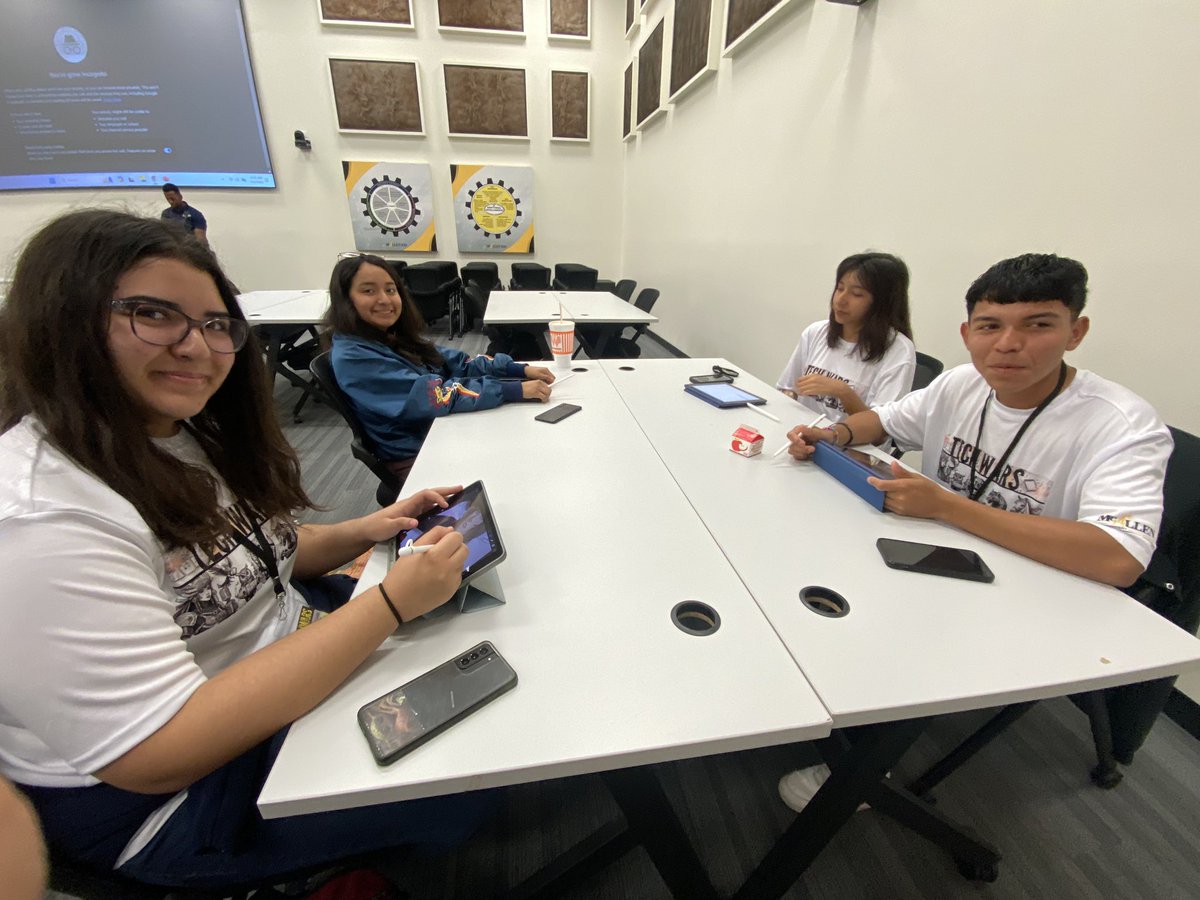 Rowe Art students ready to take on today's creative art  challenge at Tech Wars digital design competition 🙌🏻  GO Warriors! 👩🏻‍🎨 <a href="/Rowe006/">Warrior Nation</a> <a href="/McAllenISD/">McAllen ISD</a> <a href="/mcallenfinearts/">McAllen ISD Fine Arts</a>