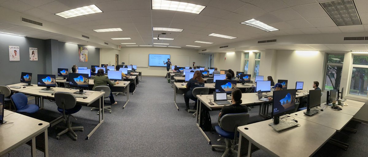 Excited to kick off day 2 of the ODU data science bootcamp! Today, we're diving deep into Python programming. Let's code away! #DataScience #Python #Bootcamp cc:/ @WebSciDL @ODUSCI @oducs @Faryane @SaumyaDabhi