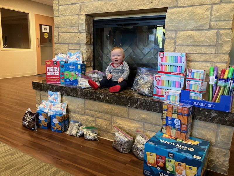 Current @RMHCMidwestMWI guest Rocky and his family donated snacks and activities for other families to enjoy while staying at the House — it is truly a special community! Thank you! #KeepingFamiliesClose