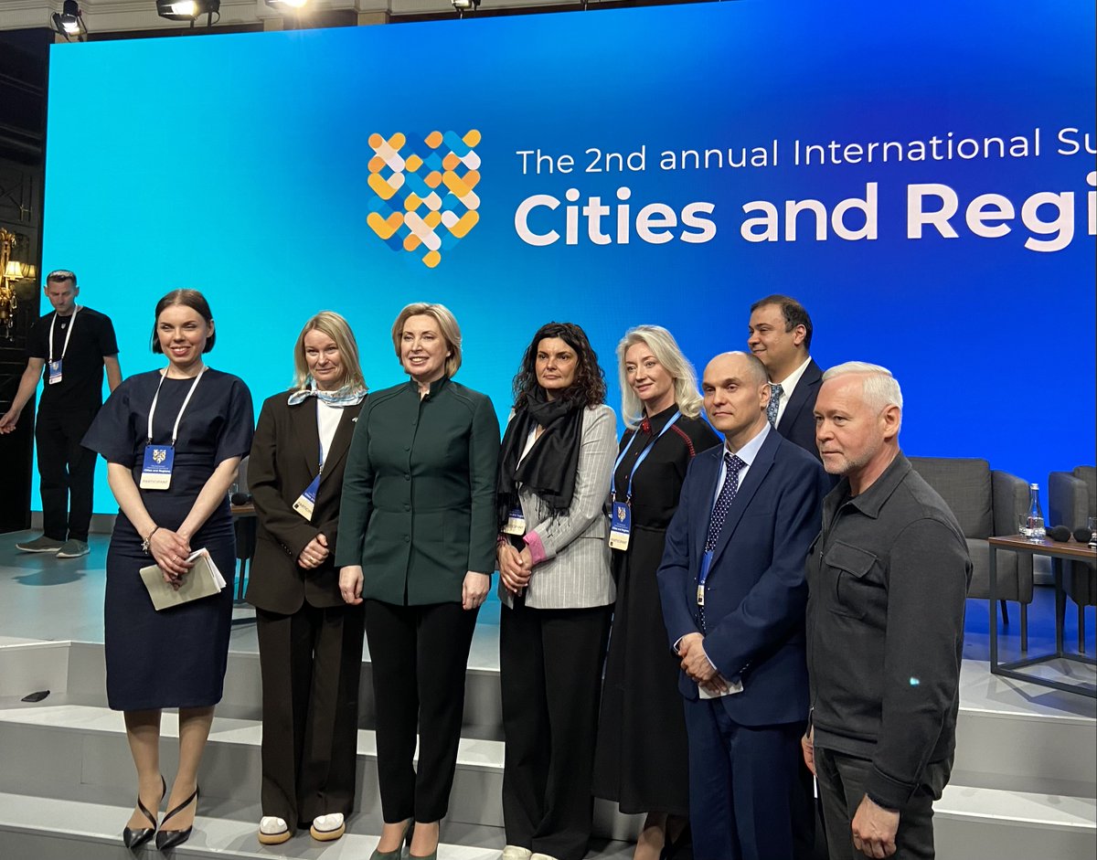 “The needs of people living through war change. So we need to complement & supplement the Govt’s lead + social system and be fast & agile in our humanitarian response,” said UNHCRs Rep @KarolinaBilling speaking on support to IDPs in Ukraine🇺🇦 at the Int Summit of Cities & Regions