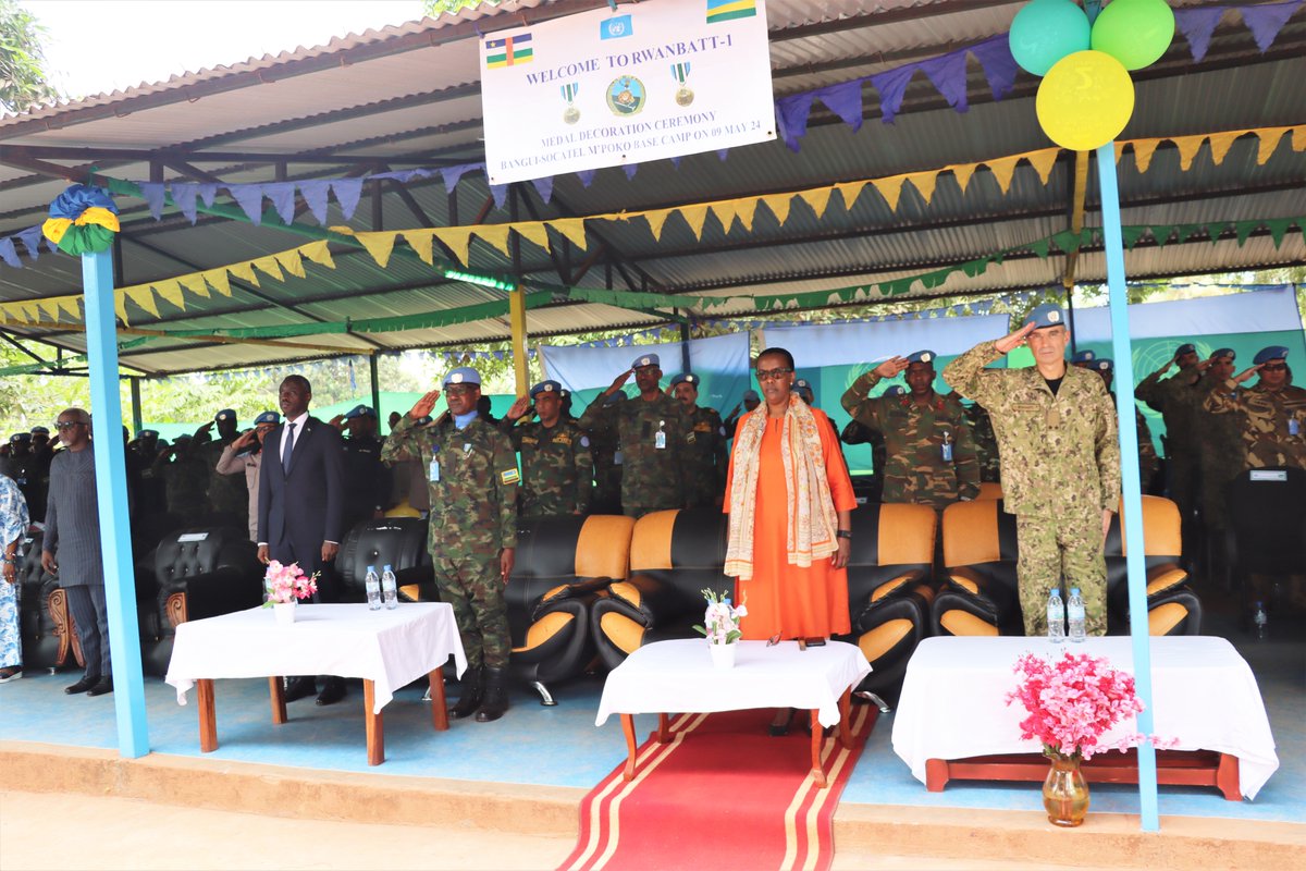 Today, Rwandan peacekeepers serving under (MINUSCA) were decorated with UN medals for their commendable efforts in peacekeeping operations in CAR. The ceremony took place at Rwanbatt-12 HQs located at SOCATEL M’poko base camp in Bangui capital city. bit.ly/4dxYizJ