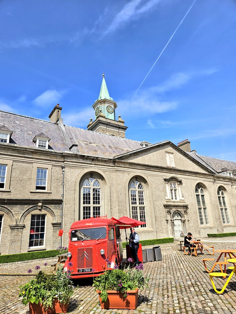 Royal Hospital Kilmainham @IMMAIreland a great place to visit in #Dublin

#LoveDublin #DublinTreasures
@VisitDublin @opwireland @dodublintours @Failte_Ireland @_time_keeper @PhotosOfDublin @AnitaDublin8 @CultureDateD8 @dublin_discover @KilmainhamOPW @K_I_Network