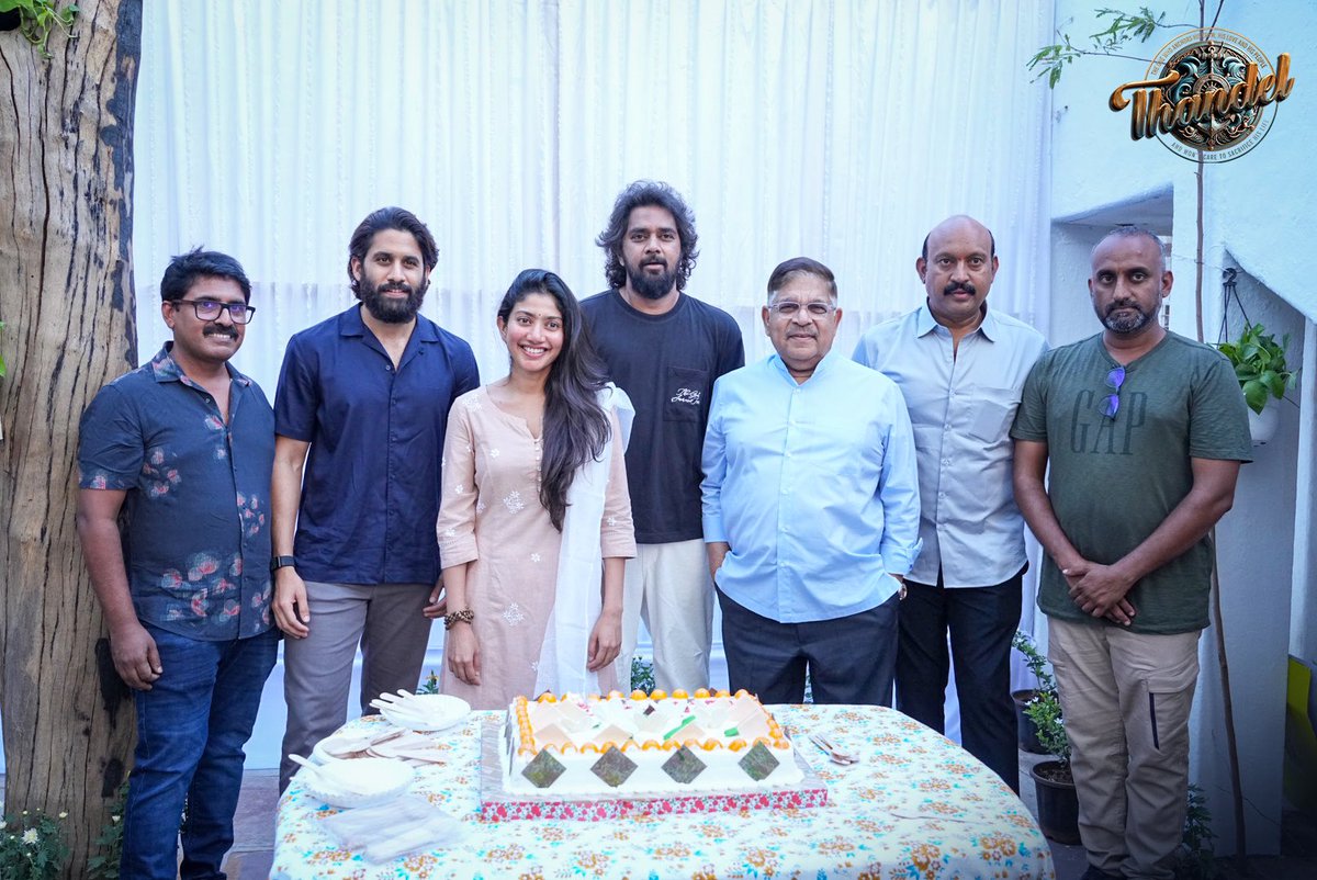 Special day...Special moments ✨ Team #Thandel celebrated the birthday of @Sai_Pallavi92 ❤‍🔥 A Special Birthday video out now ⚓ ▶️ youtu.be/XX1Sh_ah7R8 #HBDSaiPallavi #Dhullakotteyala 💥💥 @chay_akkineni #SaiPallavi @chandoomondeti @ThisIsDSP @GeethaArts #AlluAravind