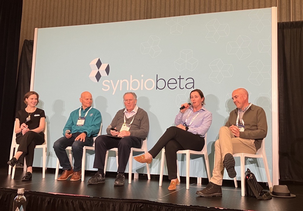 On day 3 of #SynbioBeta, @SynbiCITE hosted a panel discussing overcoming hurdles in scaling innovations in the UK🌍 📌@FionaRMischel, @SynBioBeta 📌@HandelsmanKarl, Codon Capital 📌@rob_carlson, @PlanetaryOps 📌@rikitney, @imperialcollege 📌Mary McCarthy, @SofinnovaVC