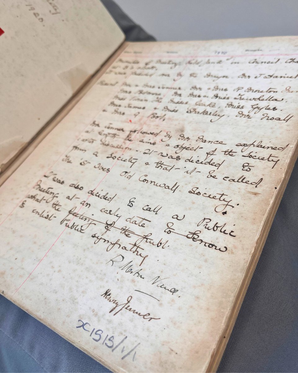 kresenkernow's tweet image. We’ve recently been given some minutes from St Ives Old Cornwall Society to add to the collections we look after. St Ives Old Cornwall Society is the oldest of over 40 individual societies.

Here are the minutes for their first federation meeting!

#kernowgorsedh #cornishlanguage